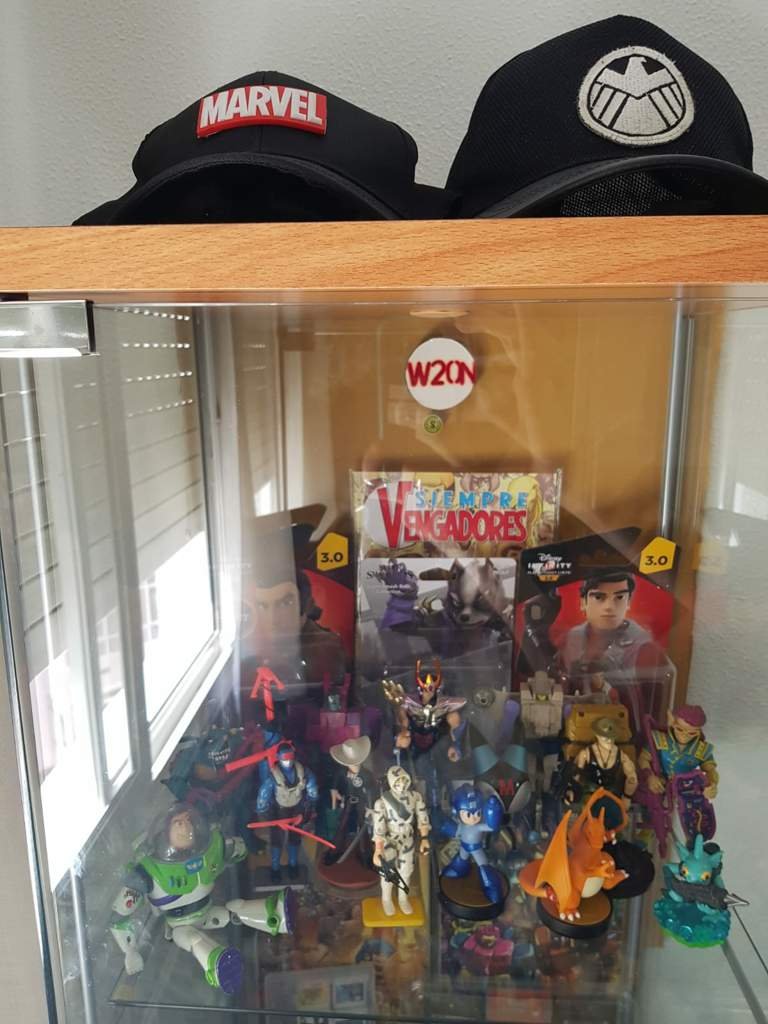 Mi 1ra vitrina de figuras y vídeo juegos retro 70/80ts en 🇪🇸😊💕 | •Anime ...