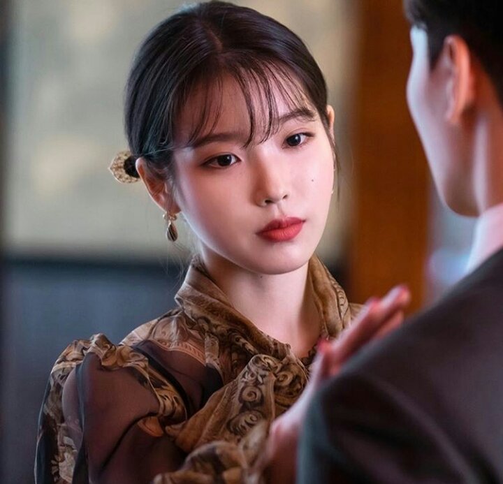 "Hotel Del Luna" New Still Cuts | IU (Lee Ji Eun 아이유) Amino