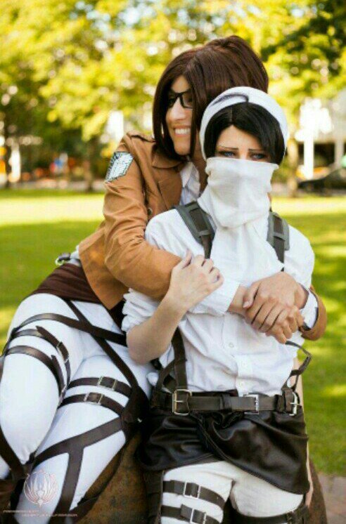 Anime cosplay attack on titan