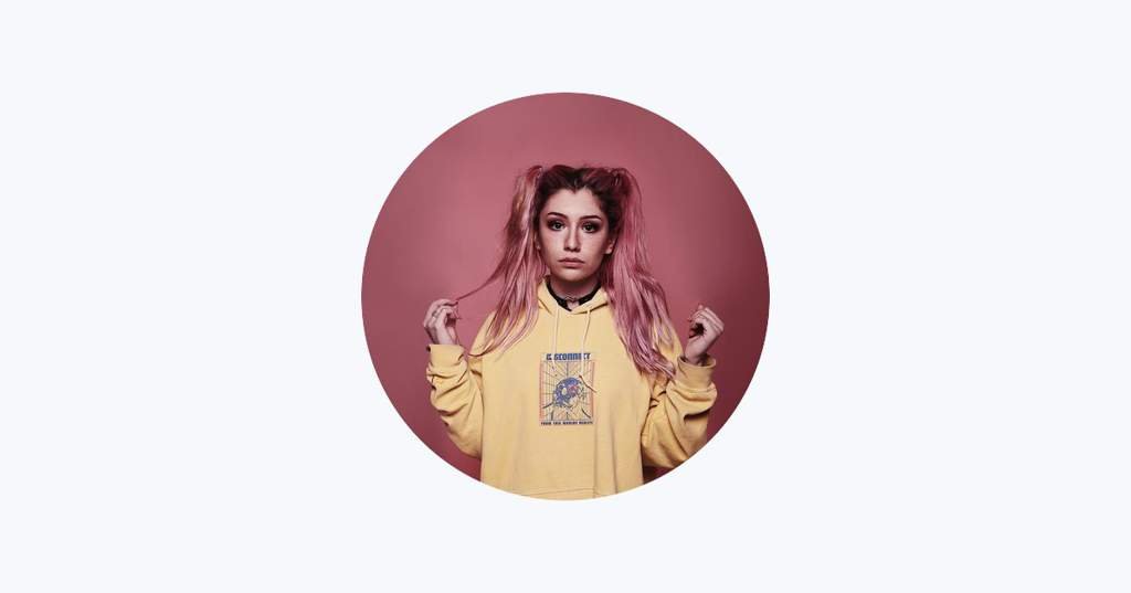 Кто такая Элис Роки. | Wiki | Музыкальное Amino Amino