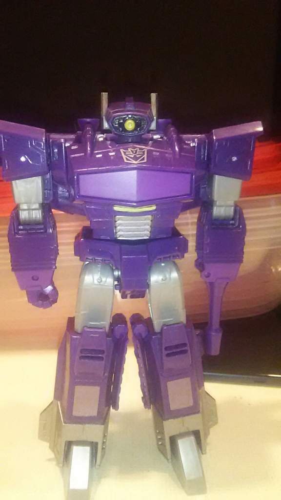 Reviewing transformers I've had for a long time (generations shockwave ...