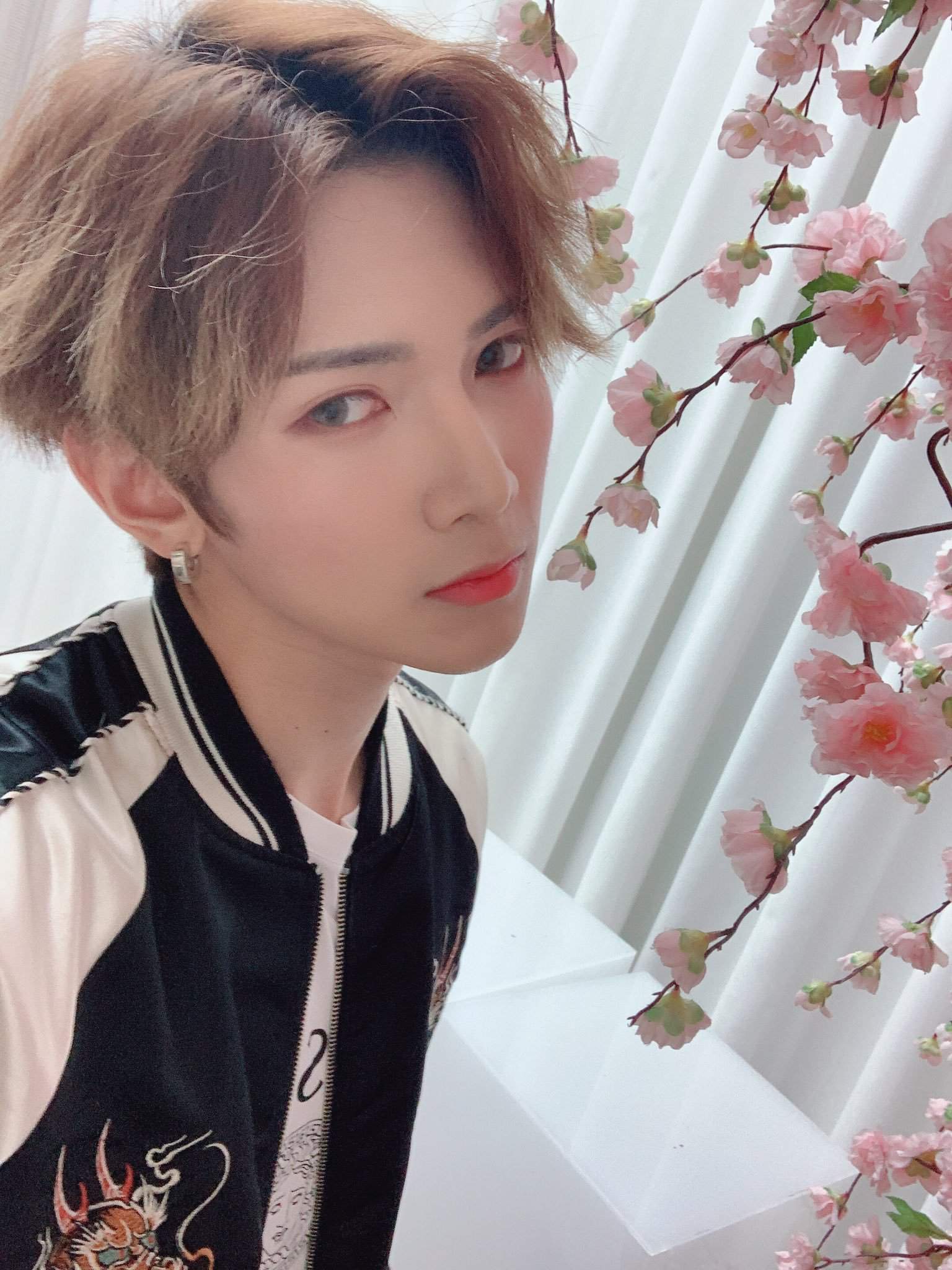 My Kang Yeosang always puts a smile on my face ☺ ️❤ ATEEZ AMINO Amino.
