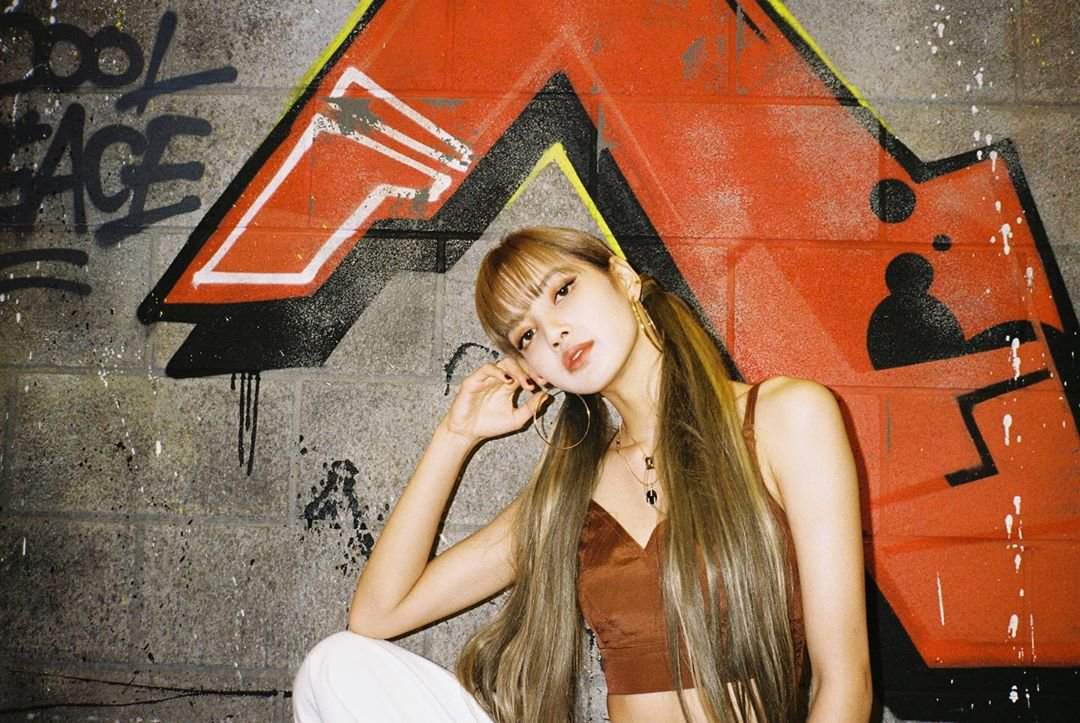 Обновление инстаграма Лисы LALISA MANOBAN YG RUS Amino.