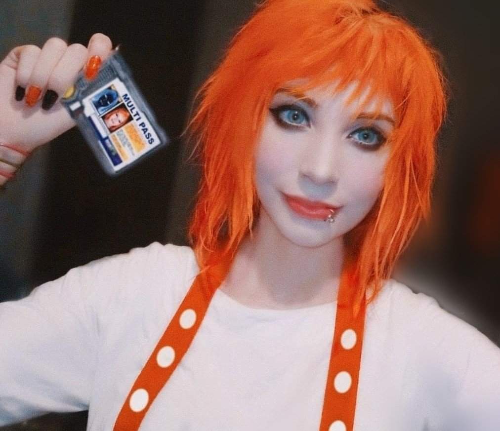 Leeloo Dallas ️️ Cosplay Amino