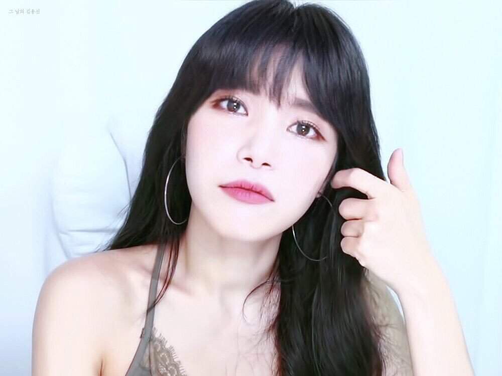 Solar With Bangs Mamamoo Amino