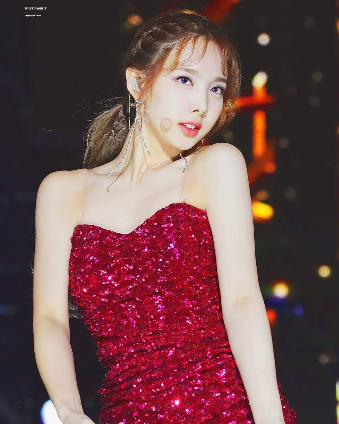 nayeon red dress