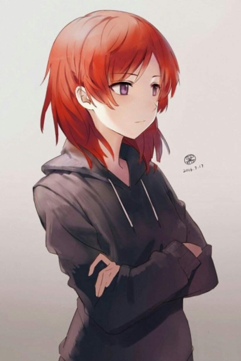 Девушка с короткими красными волосами