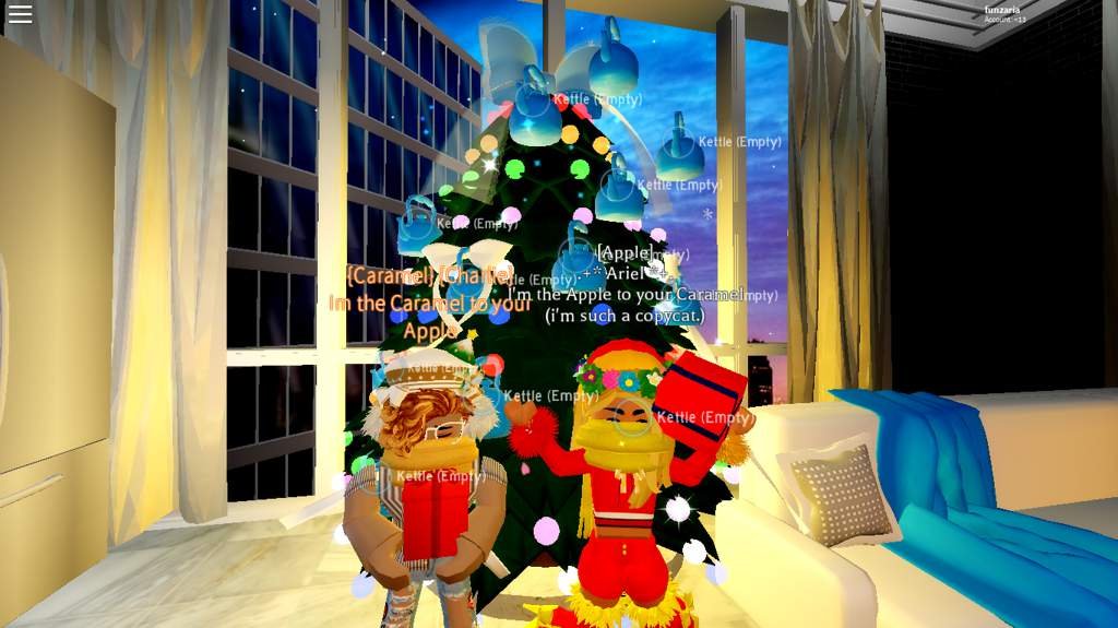 Chillin with my Kettle tree and my Apple ⛲🌸Royale High🌸⛲(Roblox) Amino