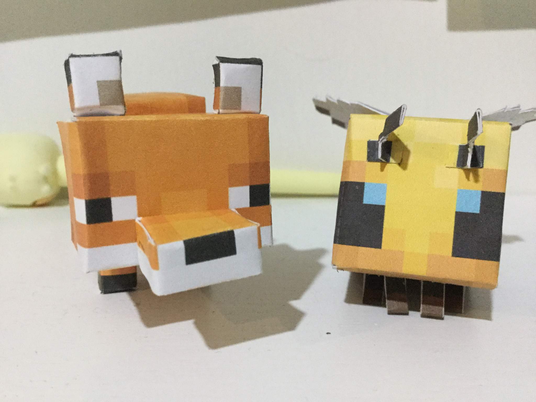 A Bee and A Fox | Minecraft Amino