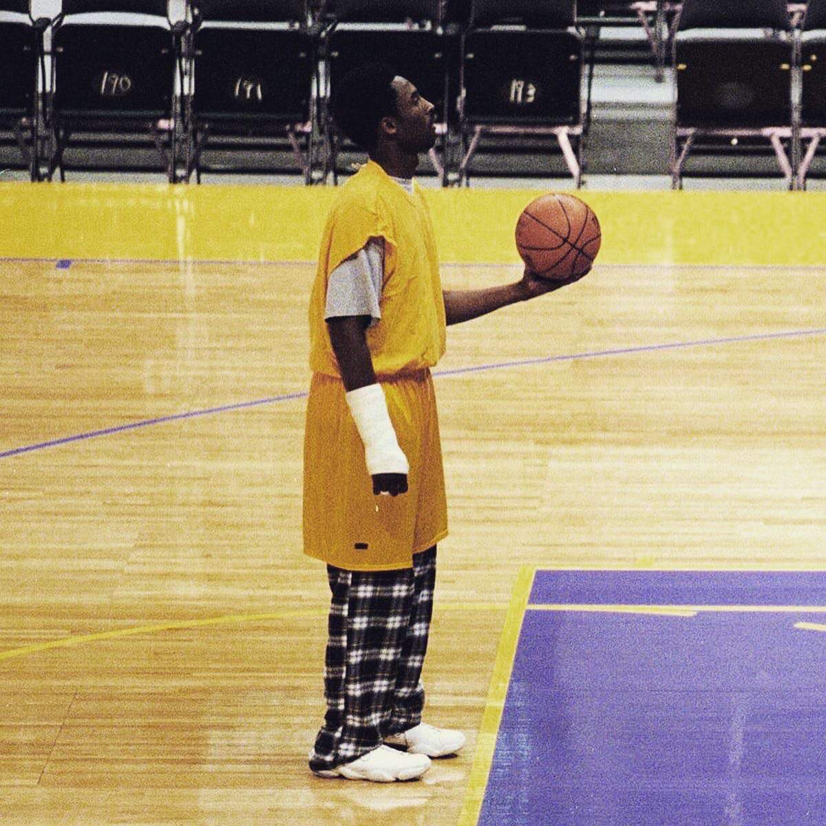 kobe bryant hardwood classic