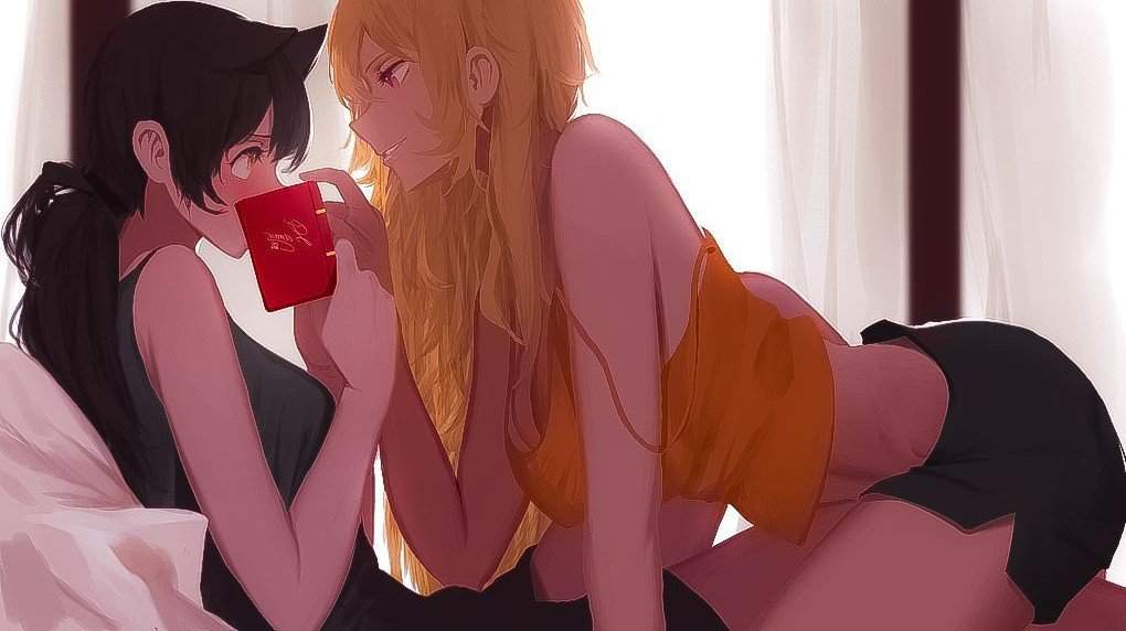 Lesbian anime women