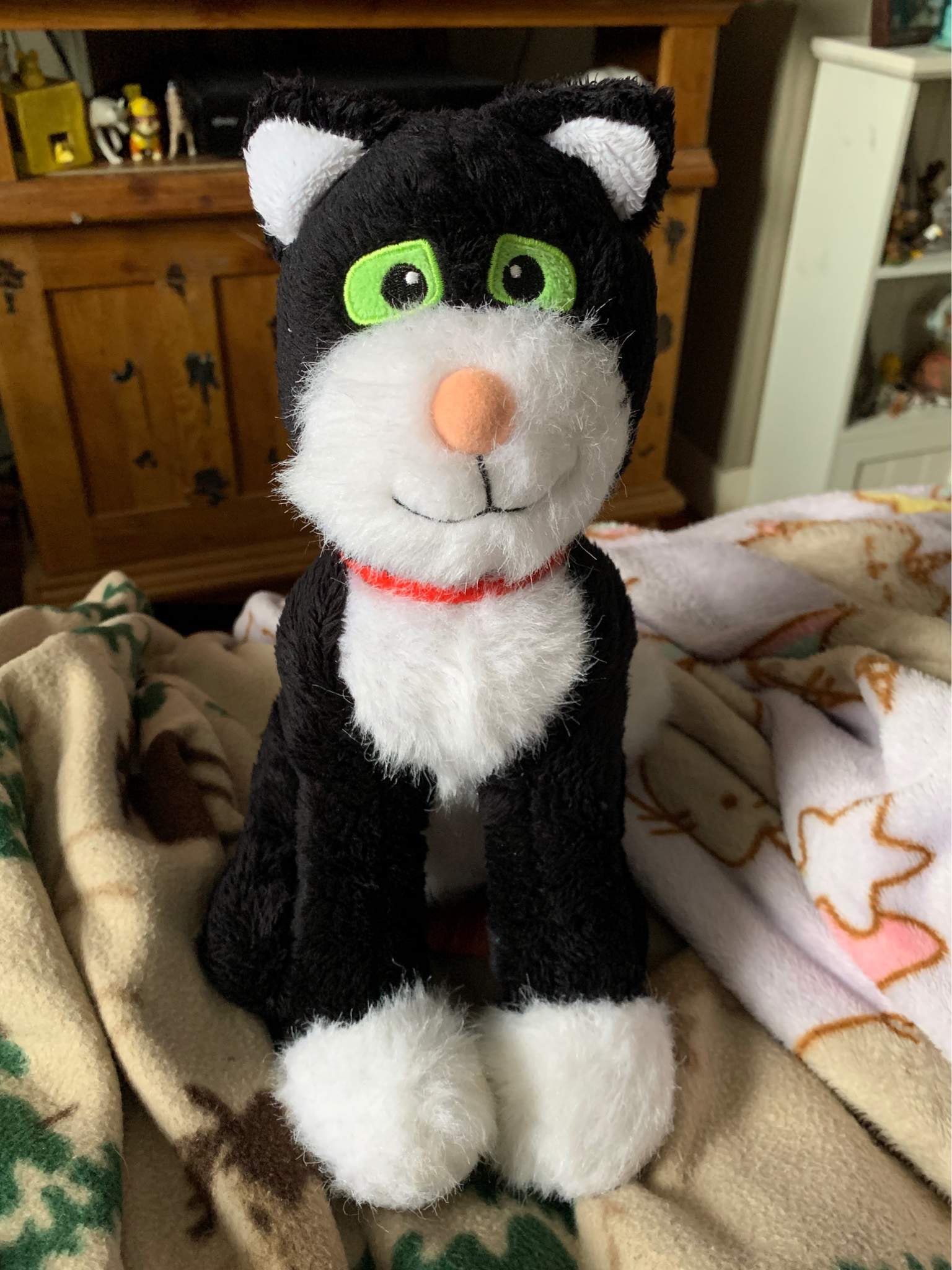 the cat plush