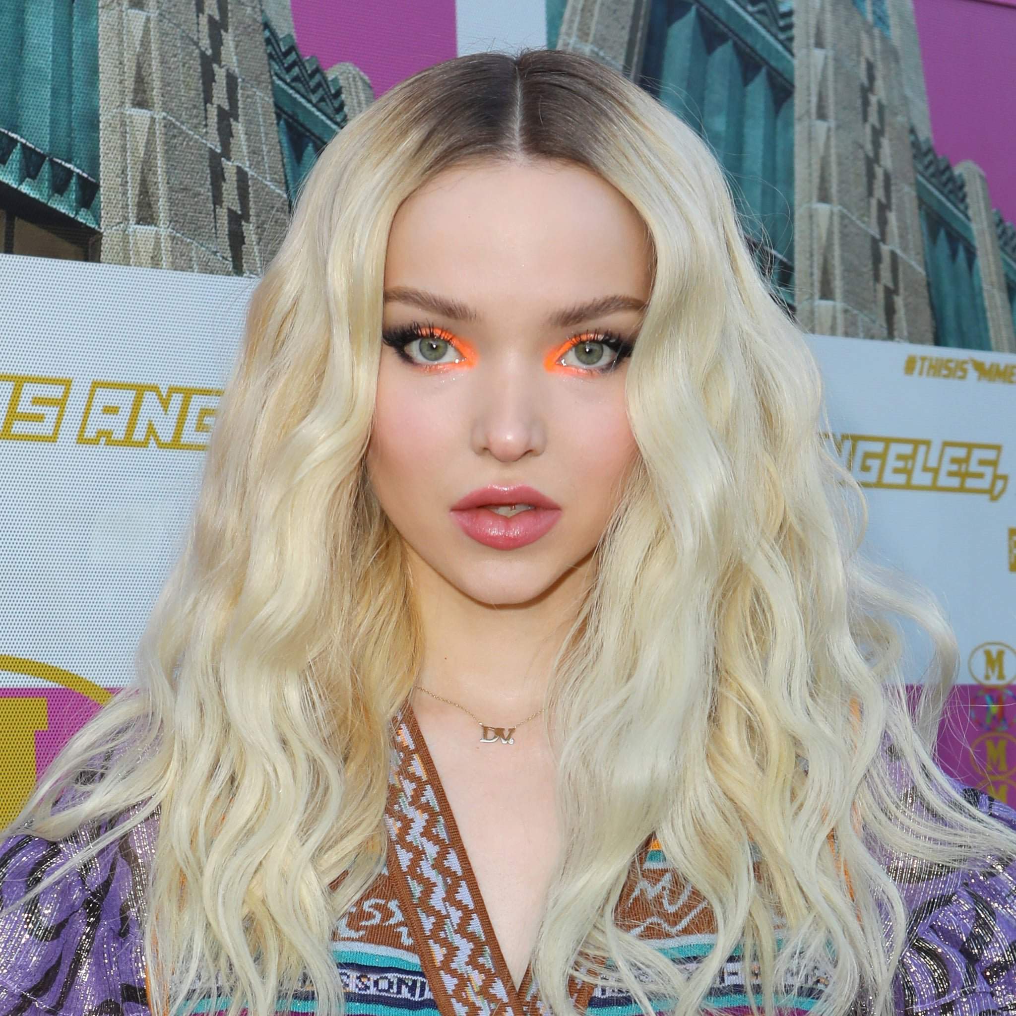 Dove Cameron Amino Descendentes Amino