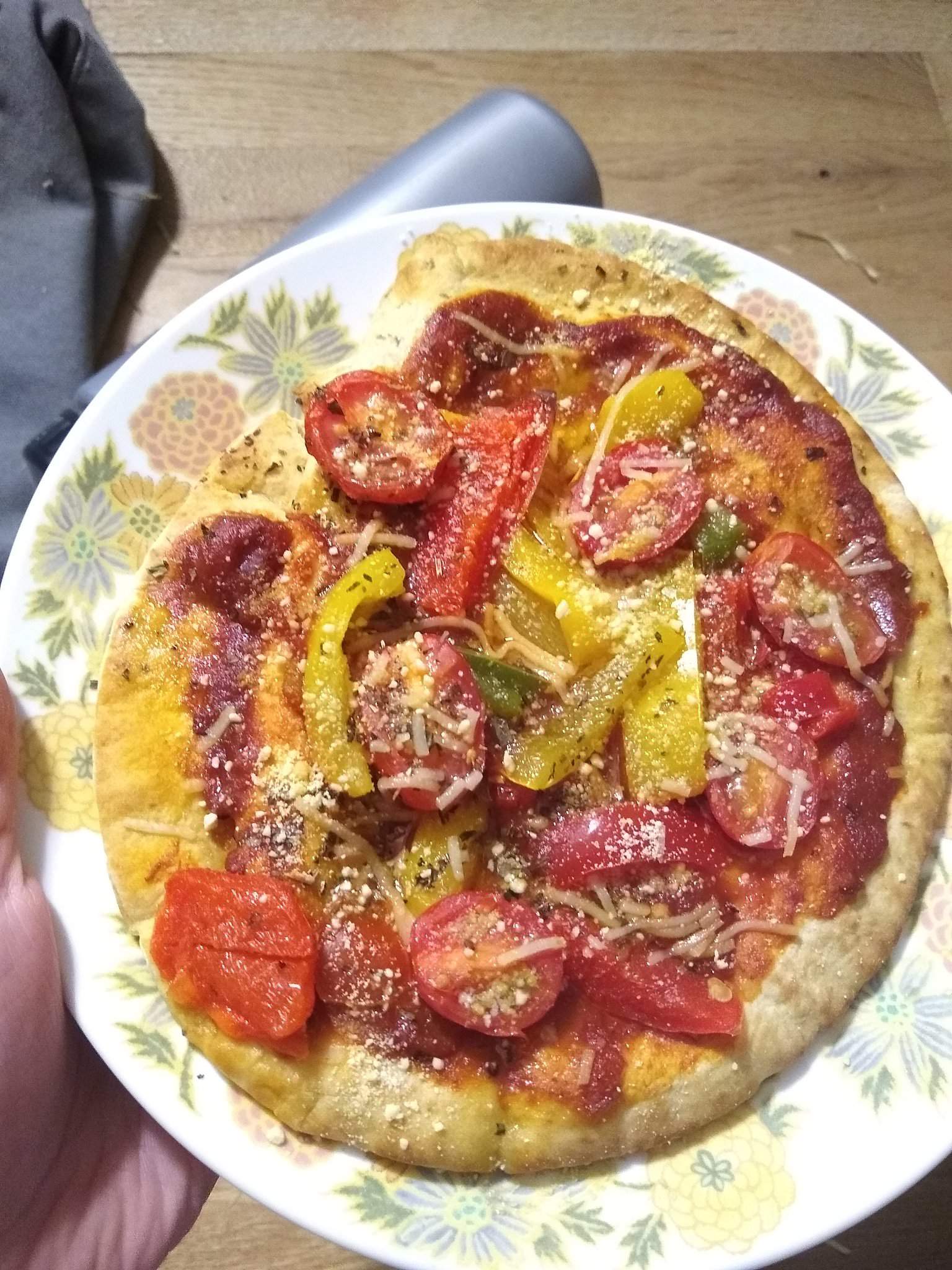 Pita pizza! | Vegan Amino