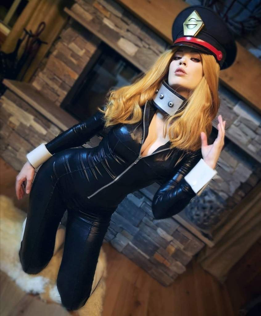 camie utsushimi statue