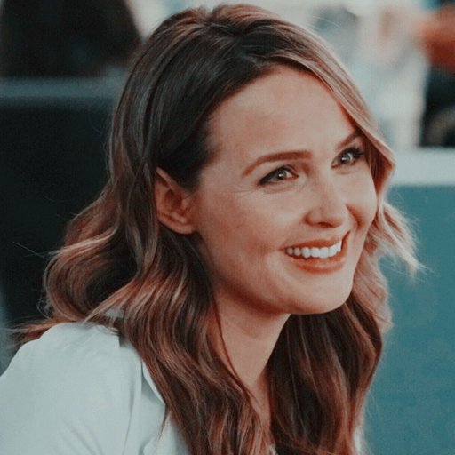 𝐷𝑟. 𝐽𝑜 𝑊𝑖𝑙𝑠𝑜𝑛 Wiki Grey