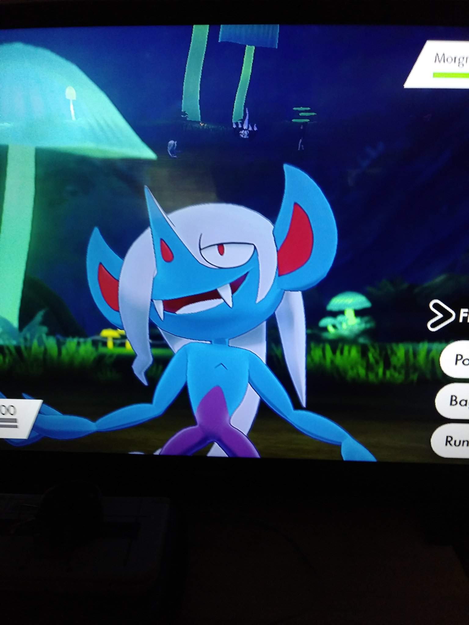 Random Shiny Morgrem While Fainting Sinistea Pokémon Amino 