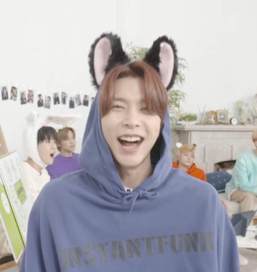johnny nct hoodie