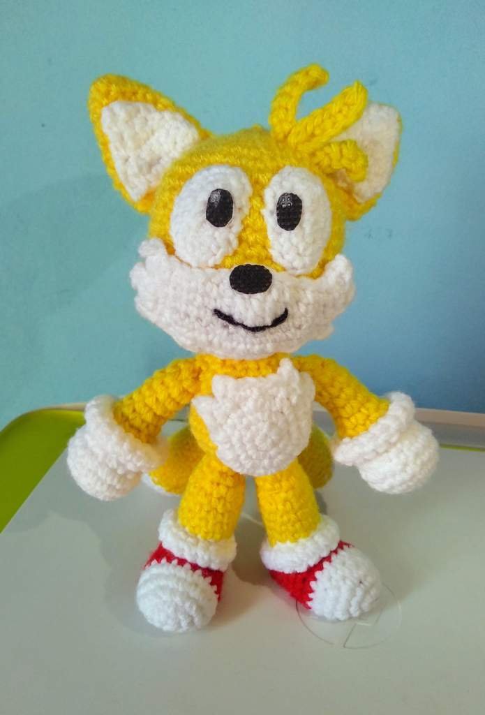 peluche tails