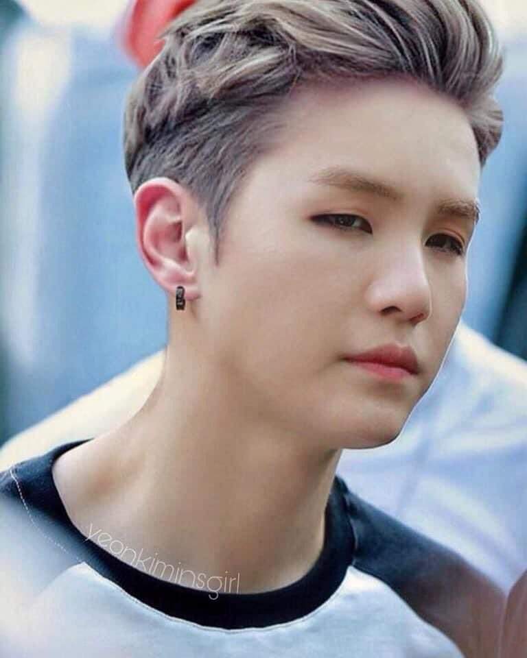 Suga is super cool in every hair styles 😎and that scar on his face in  dachwita is super hot🤩 | ARMY's Amino