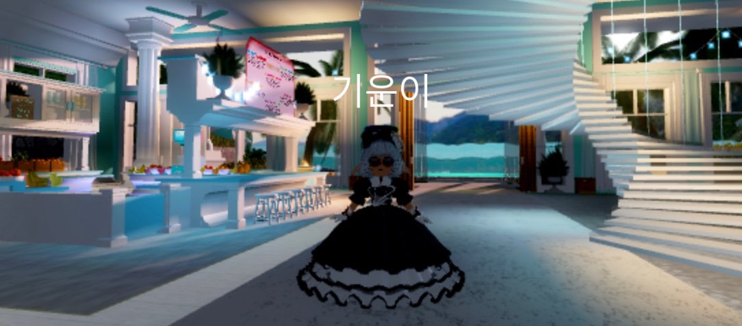 new-rework-of-ballroom-entrance-royale-high-amino-amino