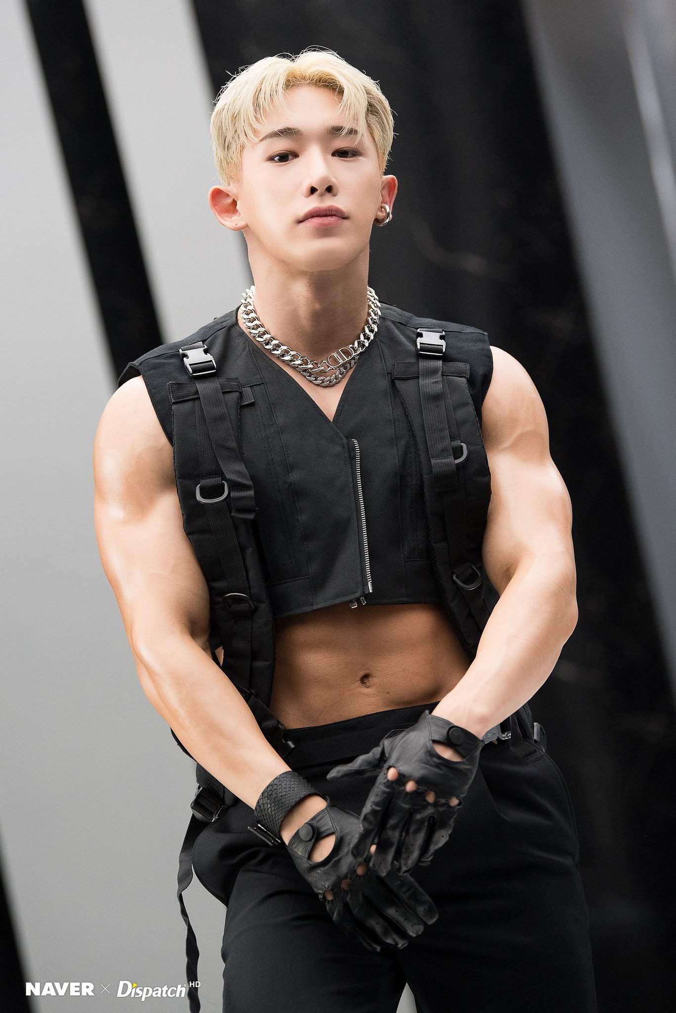 Wonho Dispatch Photos📸 Monbebe Amino 6767