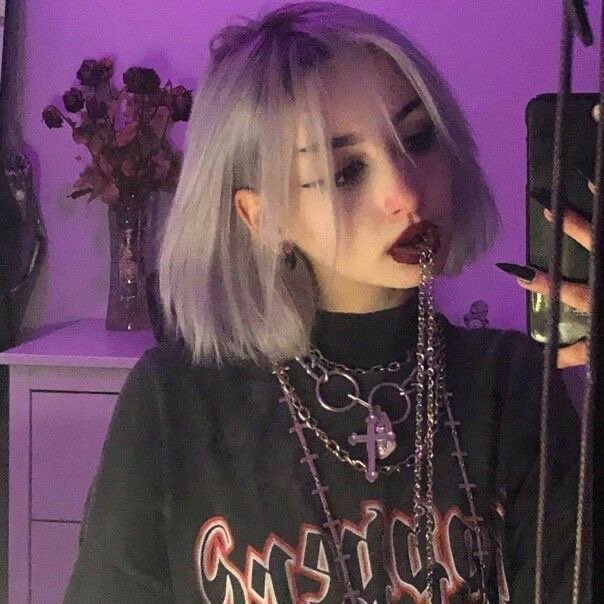 E GIRLS ARE RUINING MY LIFE Bio | Wiki | Templates and stuff Amino