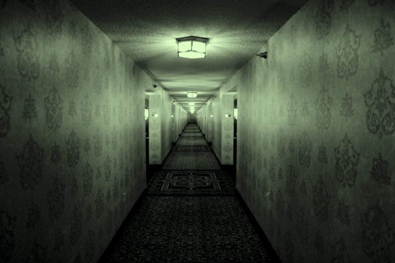 фото страшного коридора