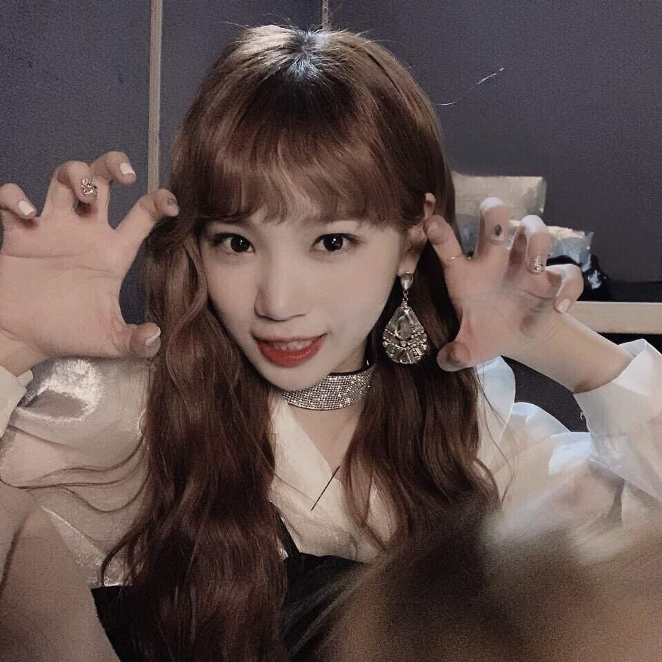 Happy Birthday Chaewon IZ ONE BR PT Amino