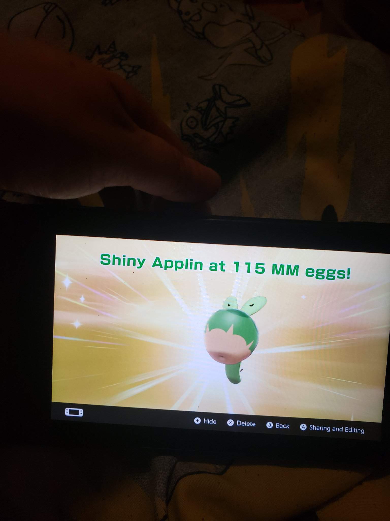 Shiny Applin is easy as pie in 115 MM eggs! Pokémon Amino