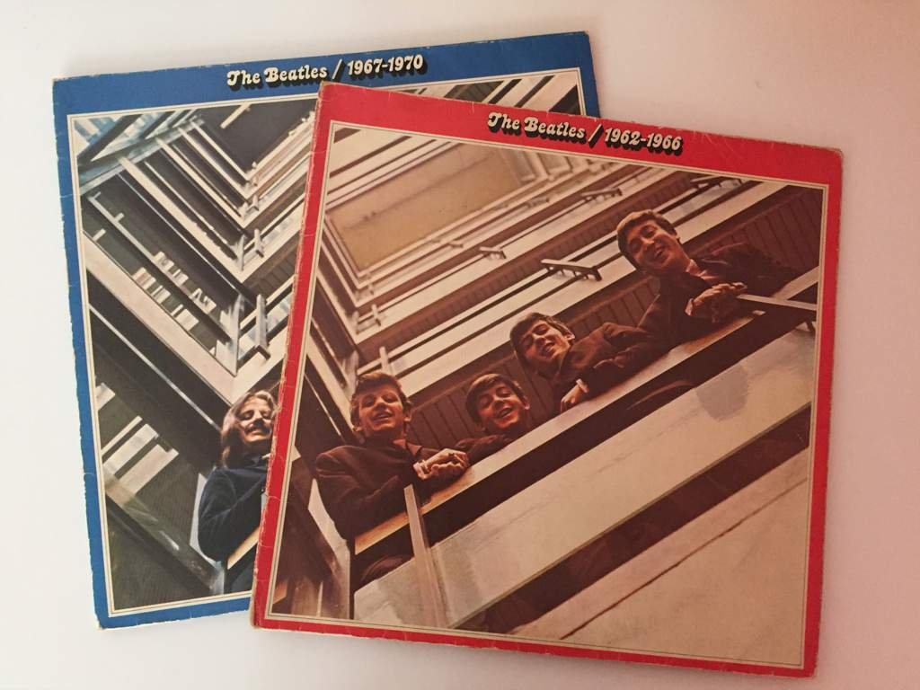 The red and blue album The Beatles Amino