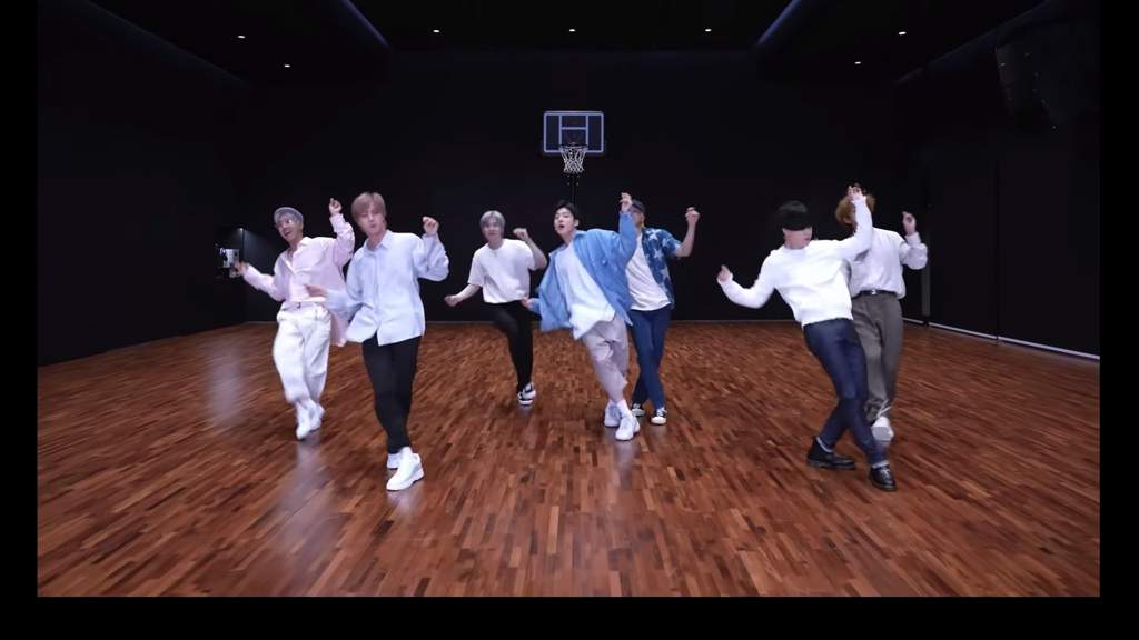 Como aprender coreografías de BTS sin morir en el intento Taehyung