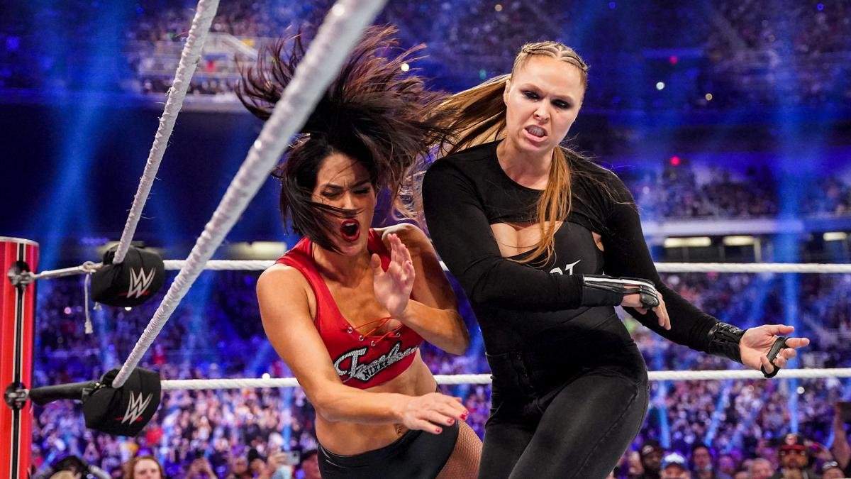 Ronda Rousey vence o Women’s Royal Rumble Match WWE Fãs BR Amino