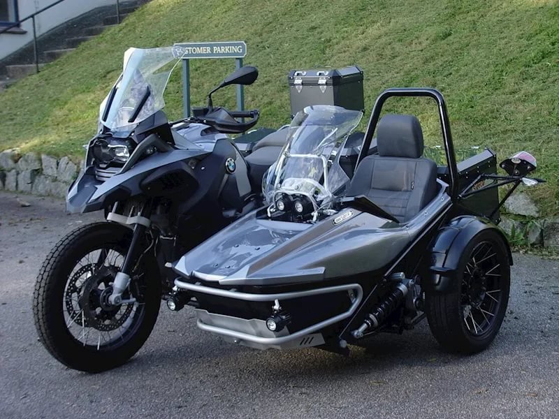 BMW c1 с коляской