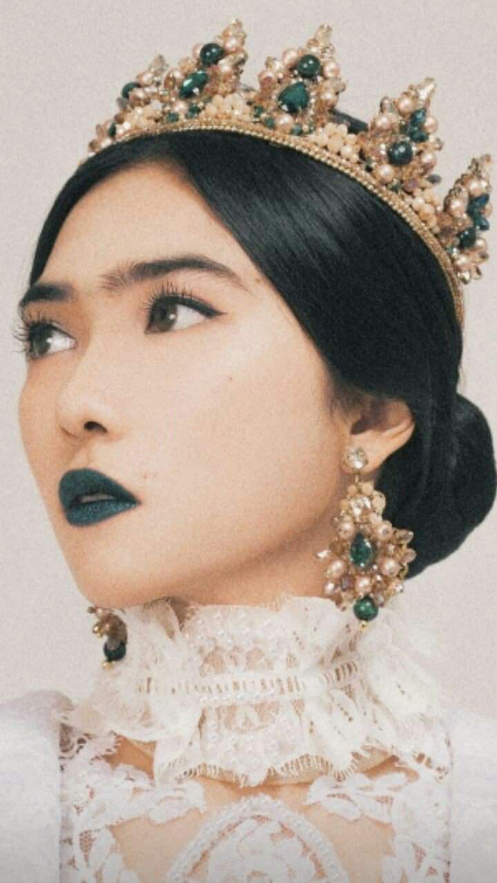 Isyana Saraswati Wiki Amino