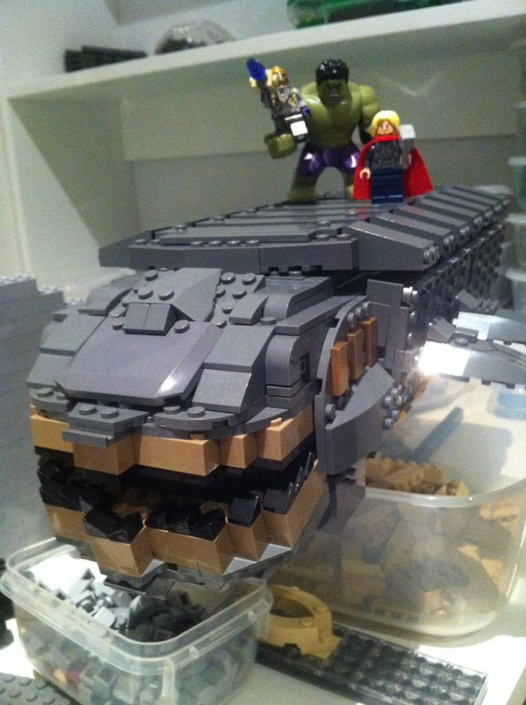 lego avengers chitauri leviathan