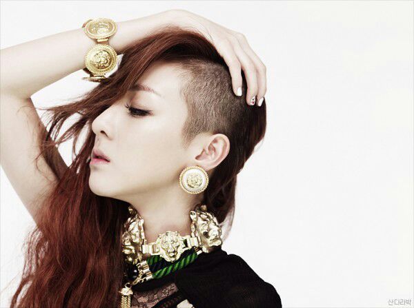 Taeyeon S Side Shave Hairstyle K Pop Amino