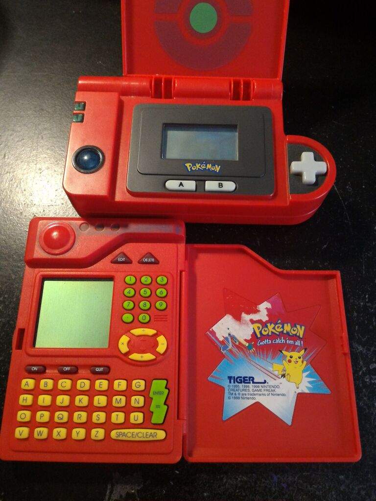Share Your Old Pokedex Toys Pokémon Amino