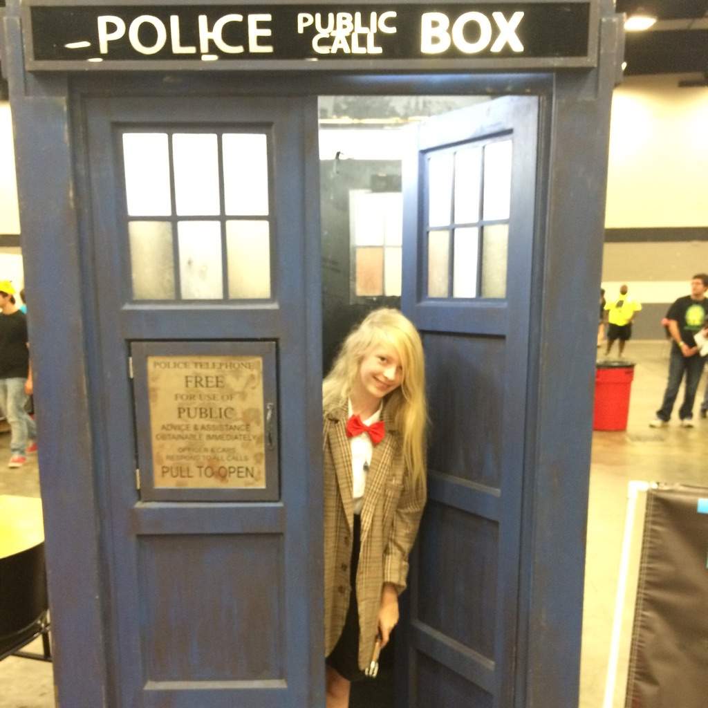 Comic Con In Jackson Mississippi Doctor Who Amino - the 11th doctors tardis regeneration roblox test