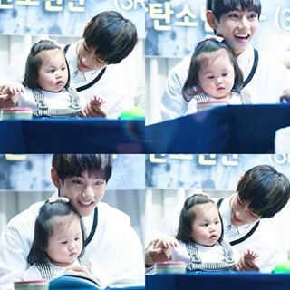 Taehyung is such father material. | K-Pop Amino