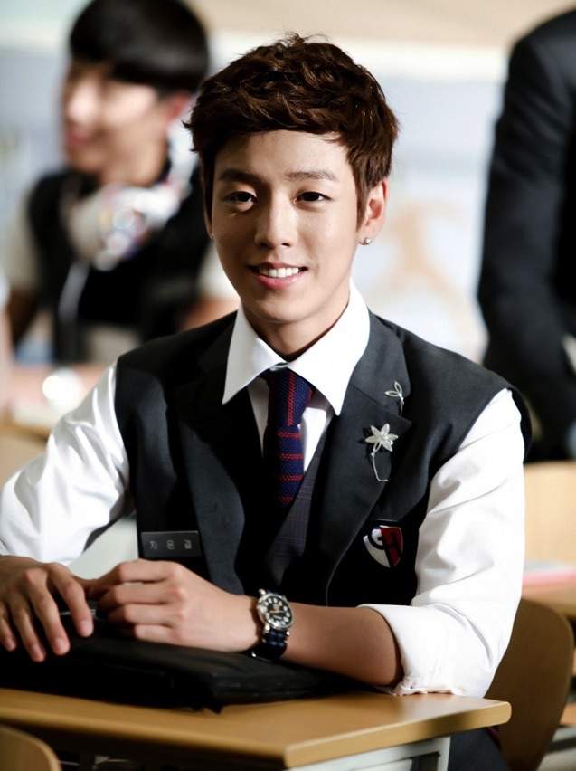 Lee Hyun Woo | Wiki | K-Pop Amino