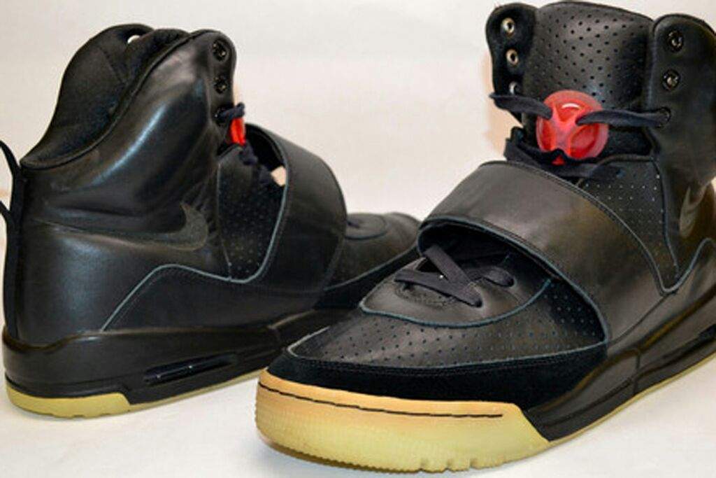 Nike Air Yeezys Worn By Kanye West To 2008 Grammys On Sale For $75K ...