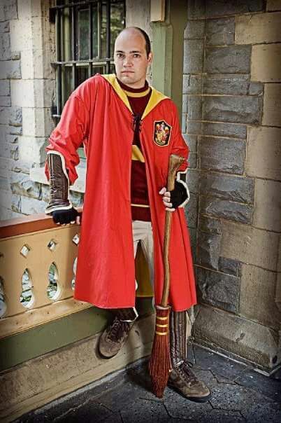 Gryffindor Quidditch Player | Cosplay Amino