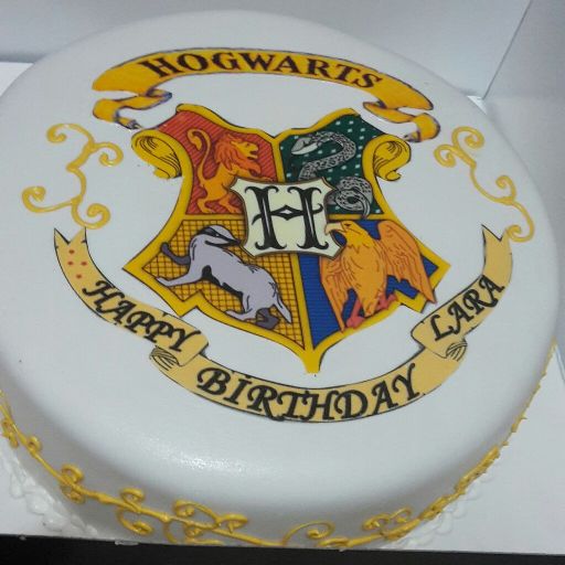 Hogwarts Birthday Cake | Wiki | Harry Potter Amino