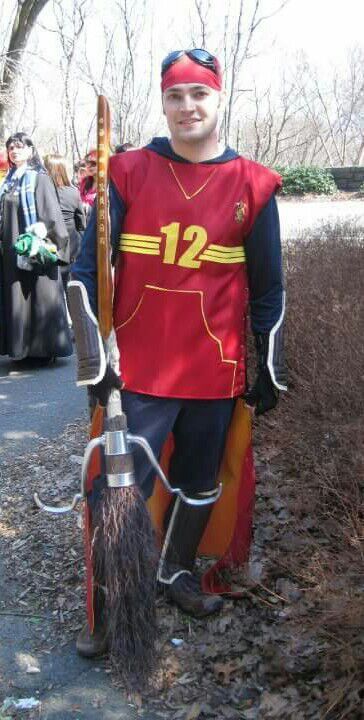 Gryffindor Quidditch Player | Cosplay Amino