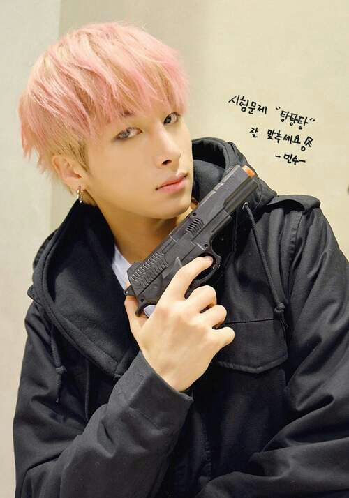 Kpop Idols with guns KPop Amino