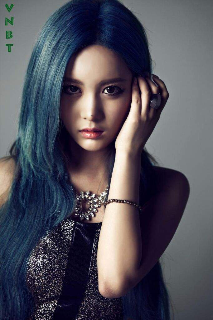 dark-blue-which-idol-looks-best-with-blue-hair-k-pop-amino