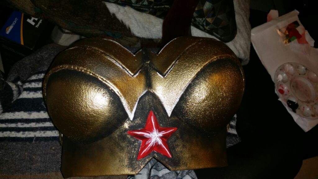 Worbla How I Made My Breastplate For Wonder Woman Cosplay Amino 4770