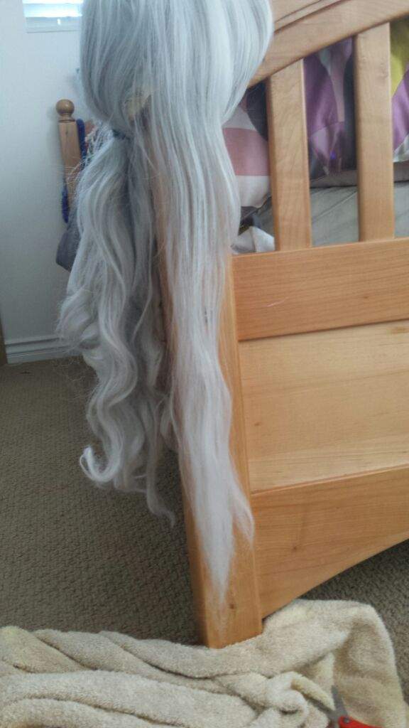 How To Untangle A Long Curly Wig Cosplay Amino