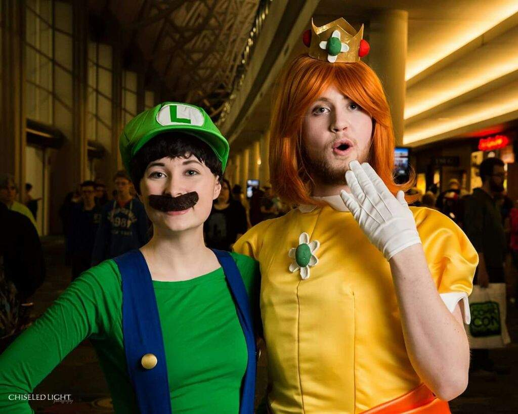 Princess Daisy and Luigi Crossplay | Wiki | Cosplay Amino